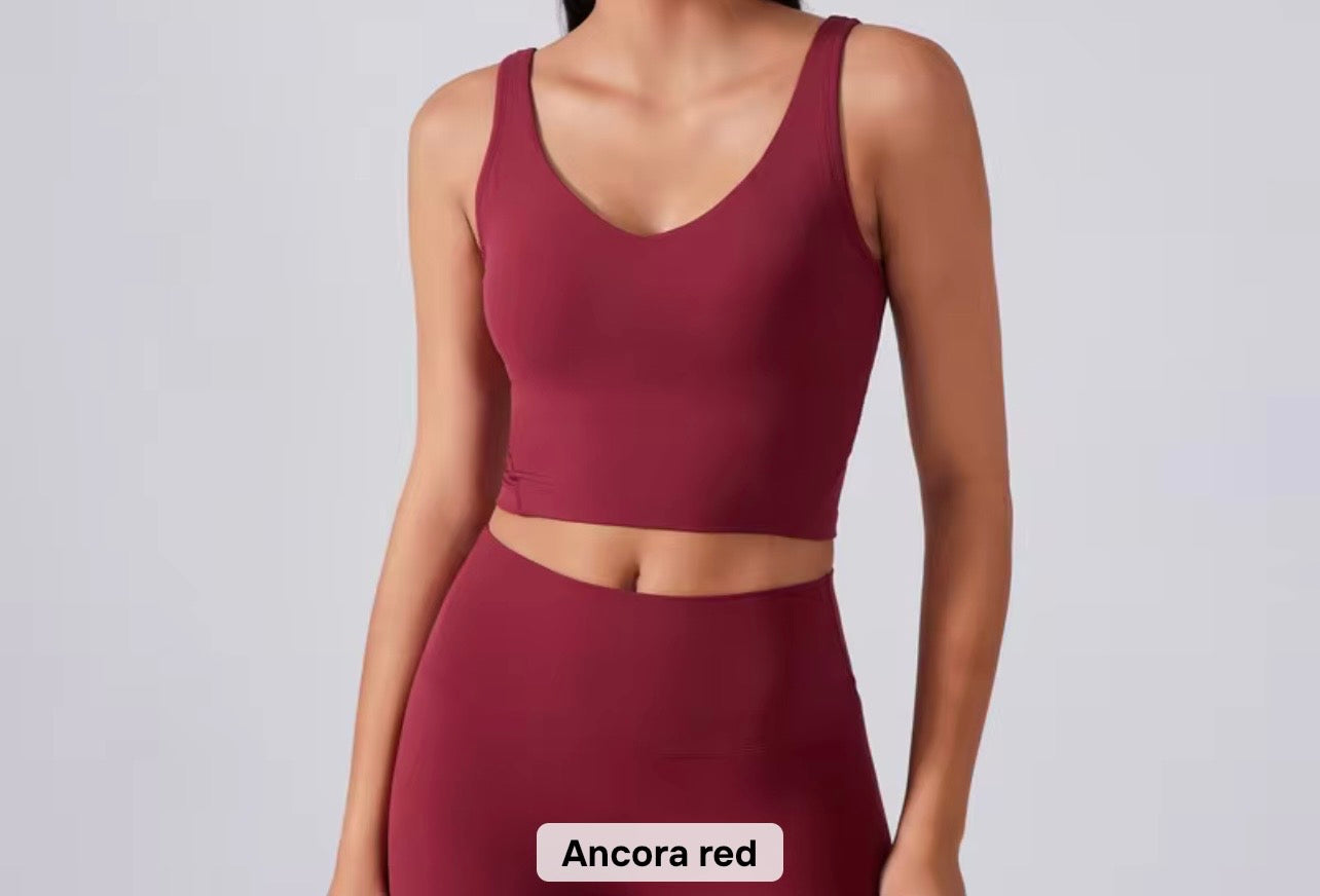 2026 Everyday padded v neck tank top comes in 37 colours (dm me to let me know which colour you would like to get)