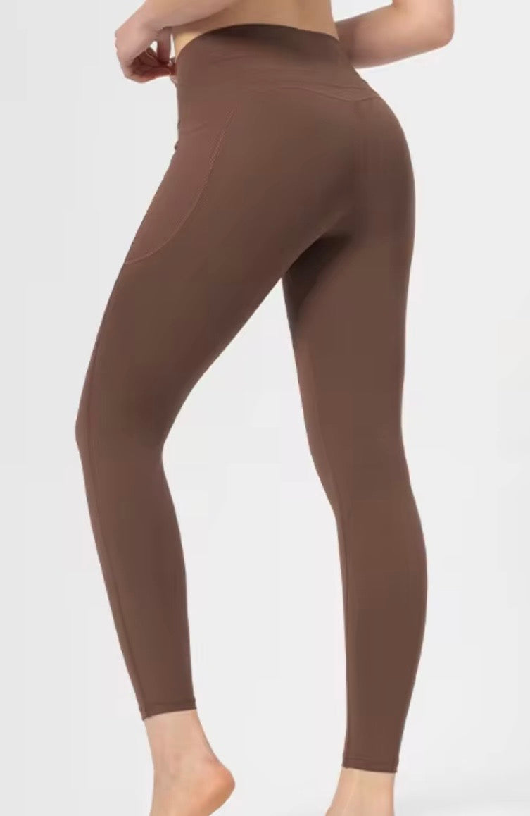 Everyday/ Curves seamless high compression pocket leggings (sizing up to 3XL) - size up