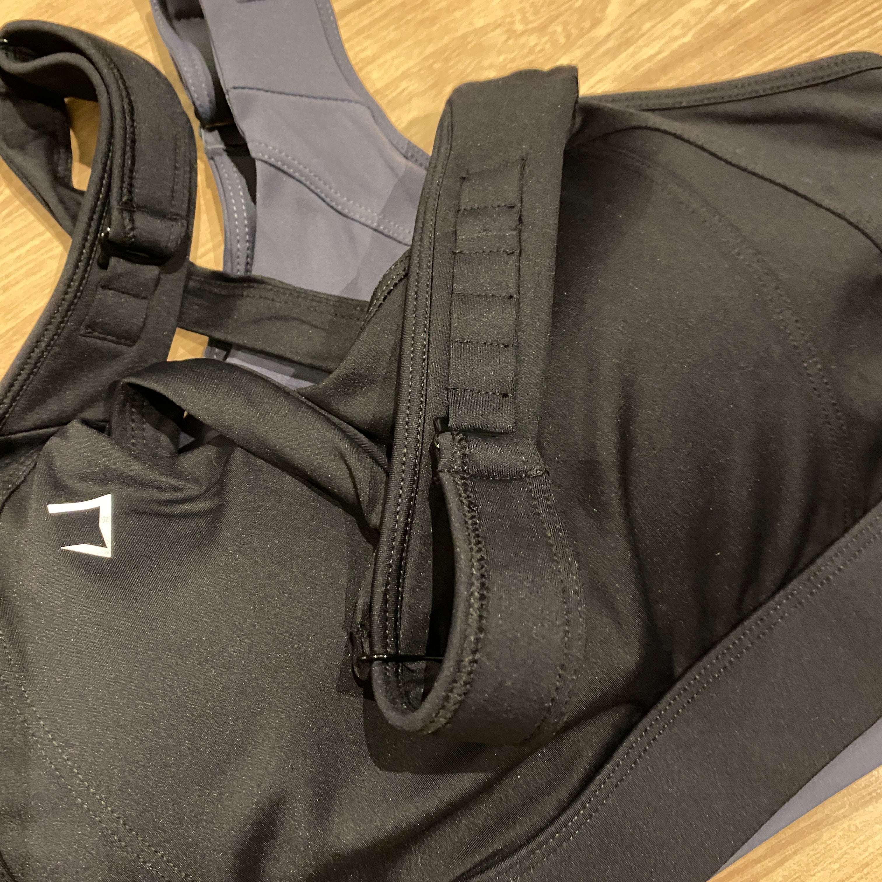 Curves (Essential) built in padding crossback bra + biker shorts set