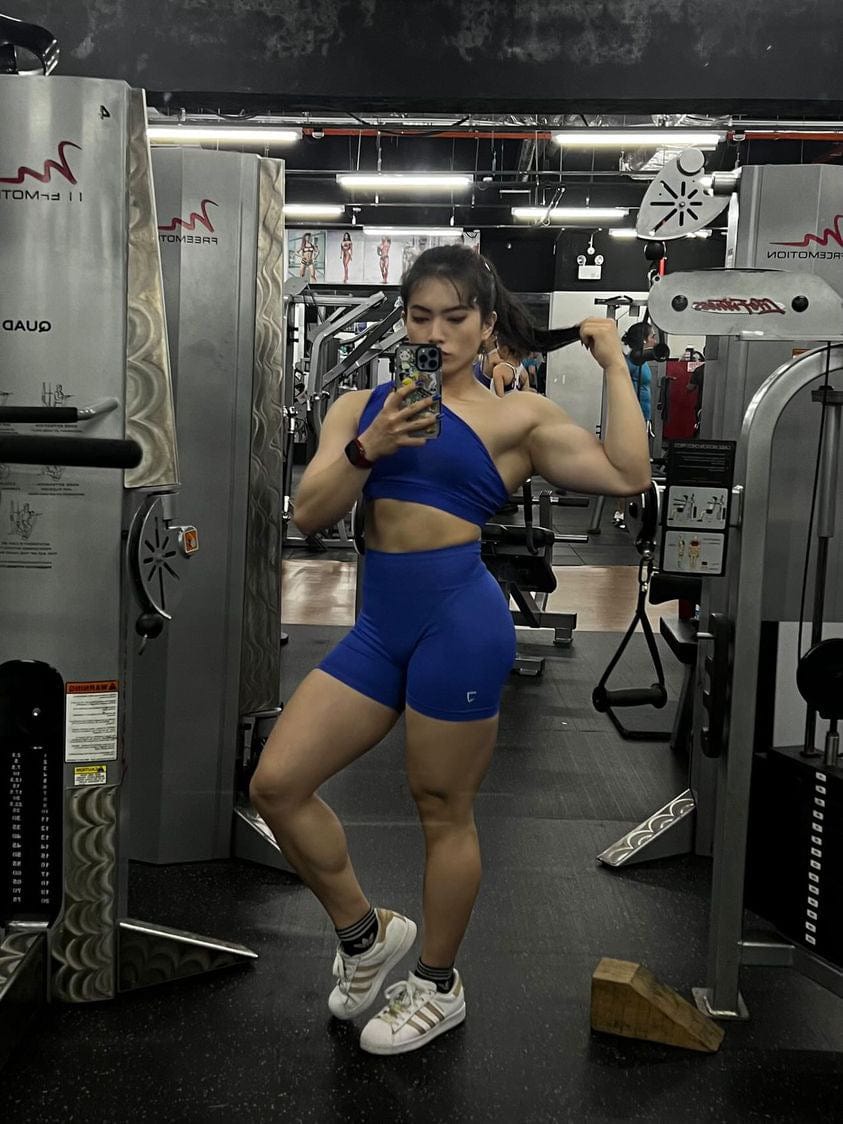 Embrace butt scrunch seamless shorts V1 (3 inch inseam)- thinner fabric at the butt area (size up for this)