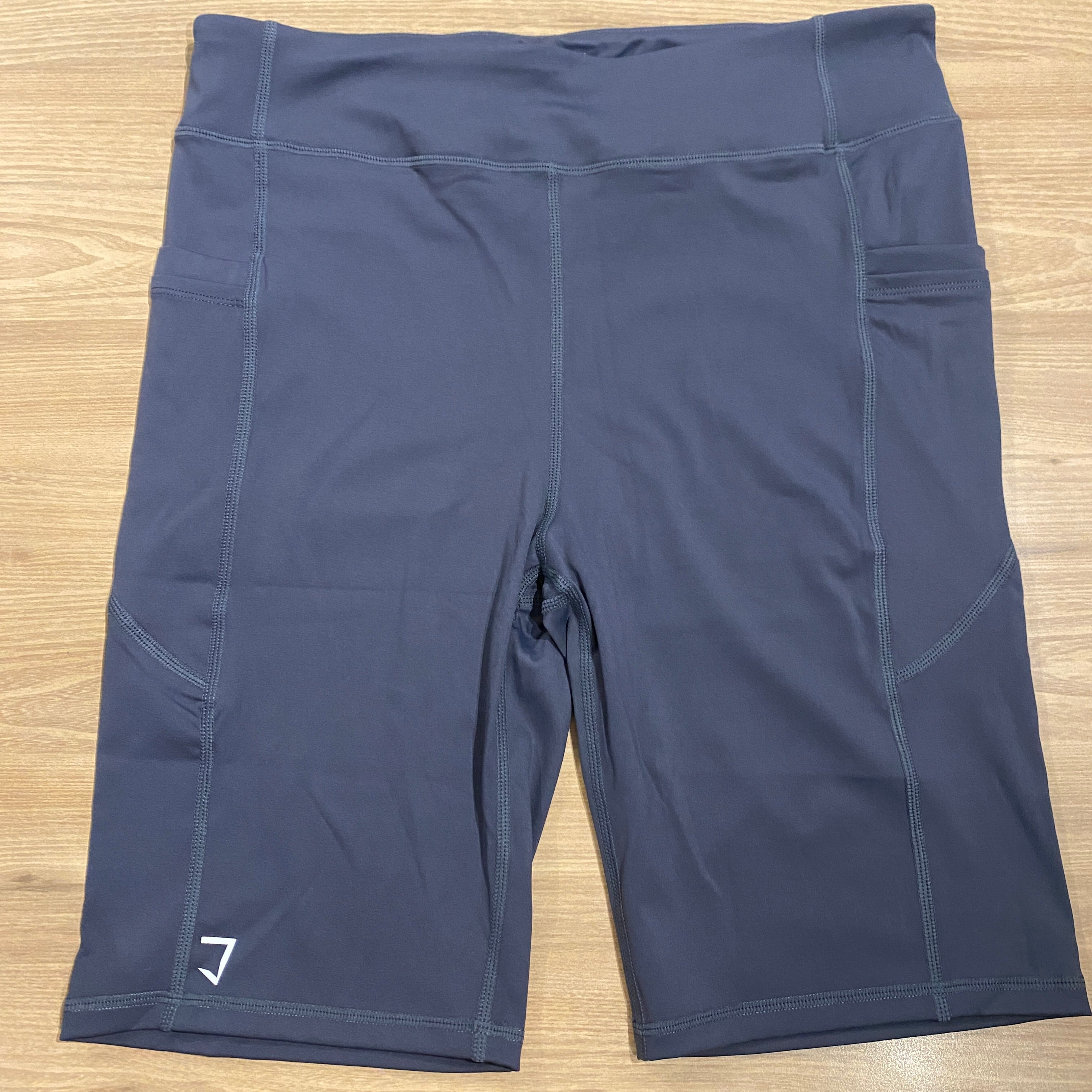 Curves (Essential) built in padding crossback bra + biker shorts set