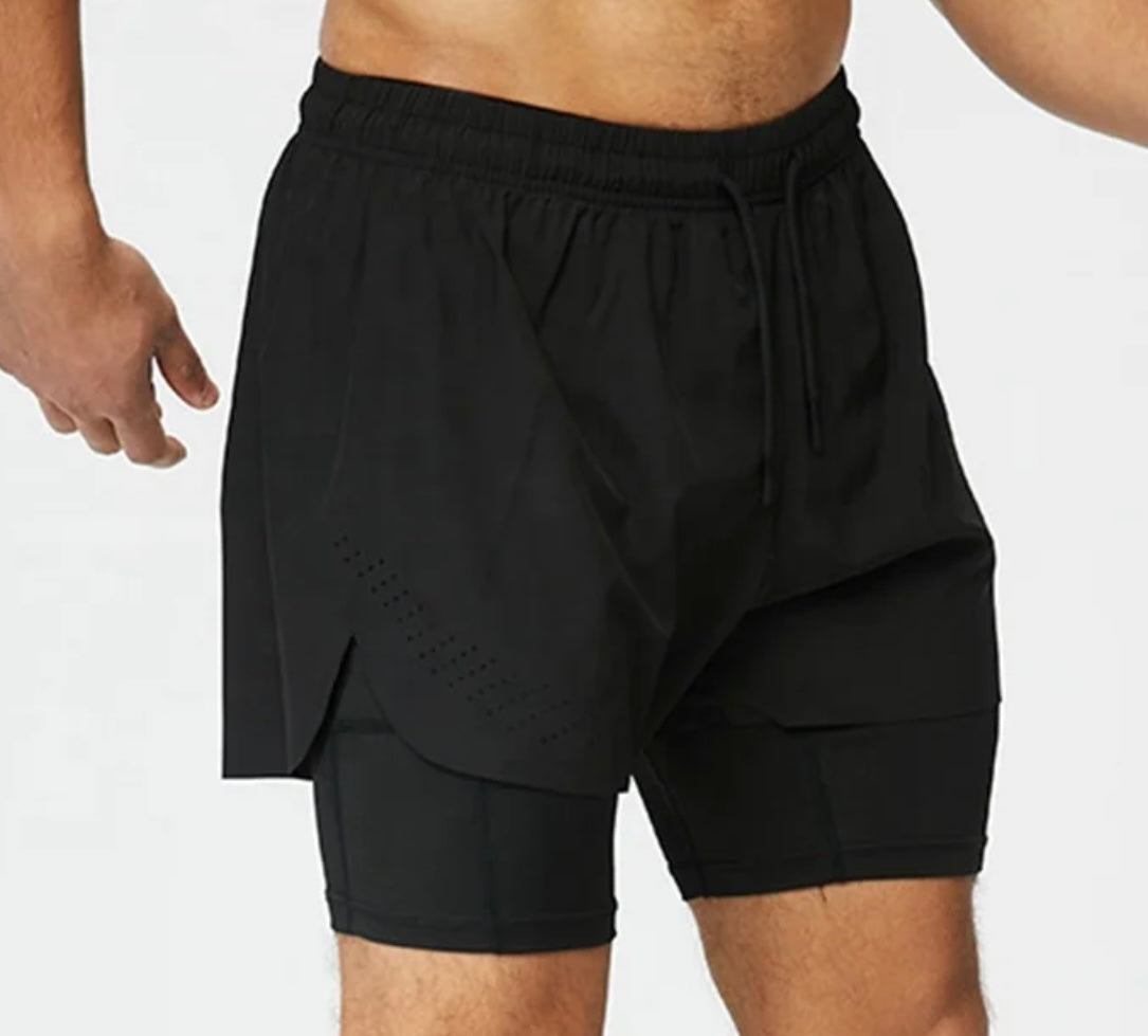 Essential unisex shorts with inner lining